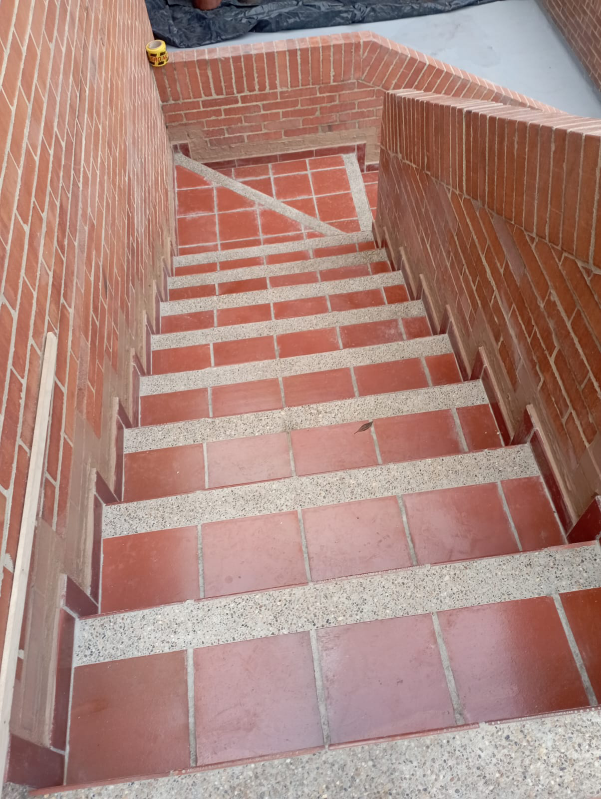 Impermeabilizacion de escaleras, lavado enchape