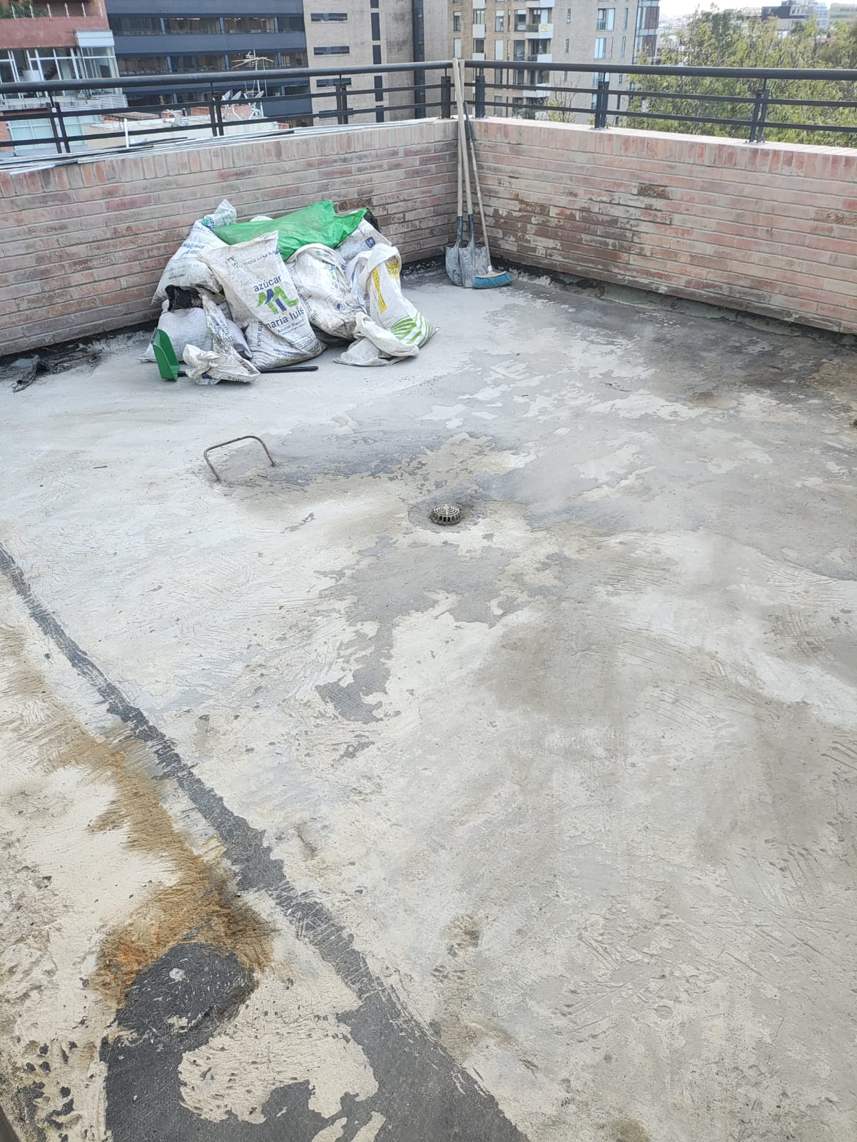 Piso preparado para Impermeabilizacion de Terraza y Enchape
